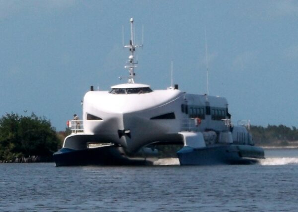 Catamaran Gerona - Batabanó - Imagen 5
